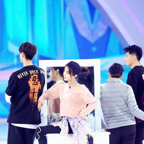 数字时代舞台魔术的奇幻之旅