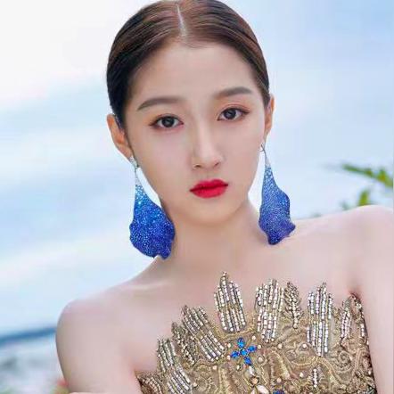 最新流行首饰，时尚潮流的闪耀焦点