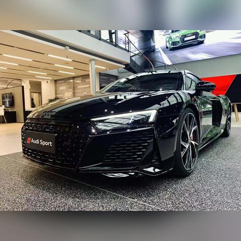 奥迪跑车，科技与速度的极致融合