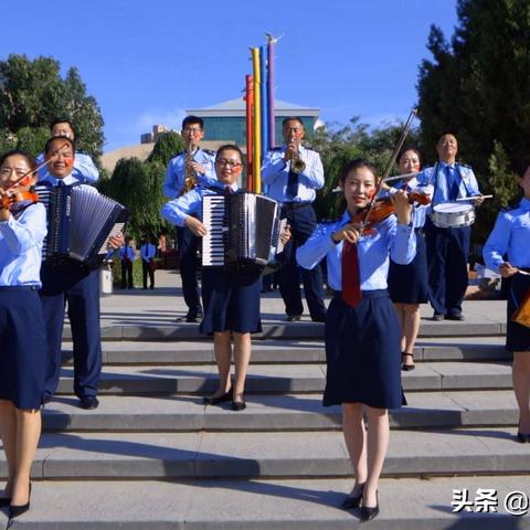 最新税务制服，塑造公正效率形象